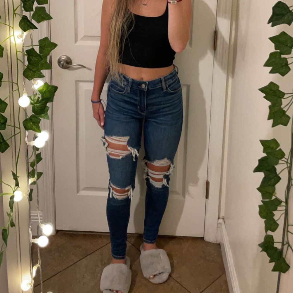 American eagle ripped skinny jeans high rise